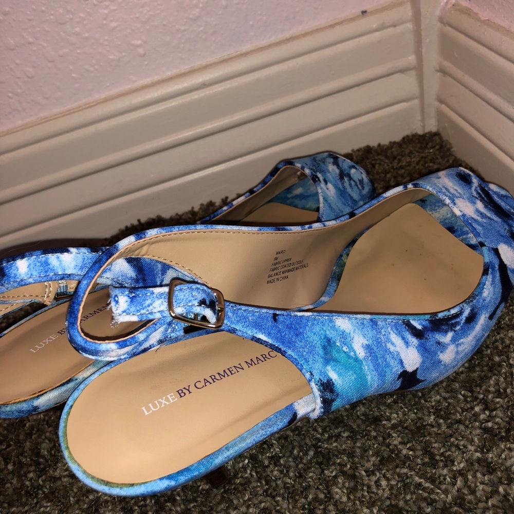 Shoes - Picture 2 of 4